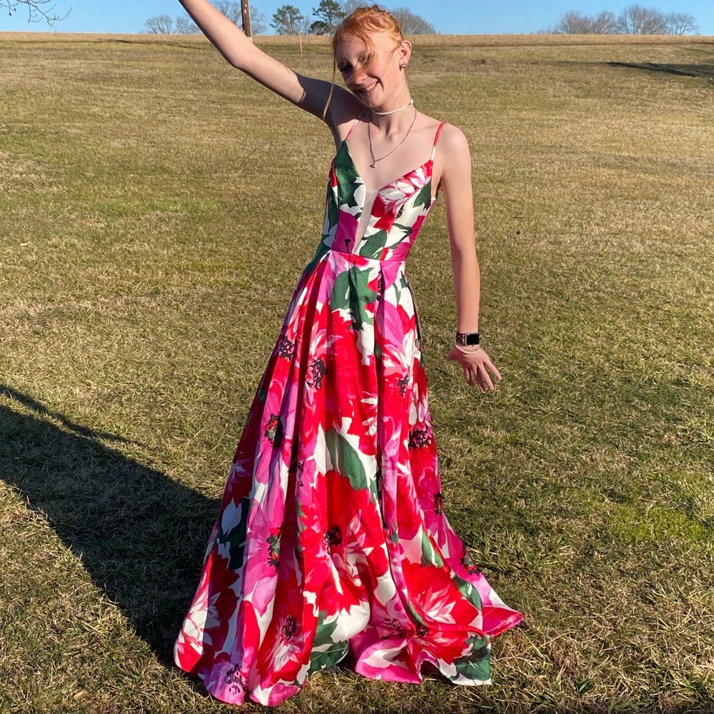 NWT Beautiful Spring Prom Formal Floral Dress w/ Pockets Size 1